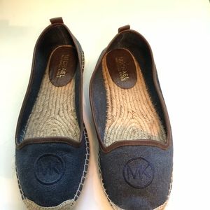 Canvas espadrilles. Classic flat for summer!